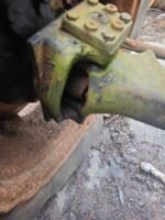 Ziemlich gebrauchte Deutz-Fahr DX4.57 VORDERACHSNABE LHS KOMPLETT 04358295, 04354203, 04386748 - Afbeelding 2