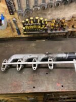 Inlaatspruitstuk voor Deutz F4L912/ F4L913 luchtinlaat - Afbeelding 3