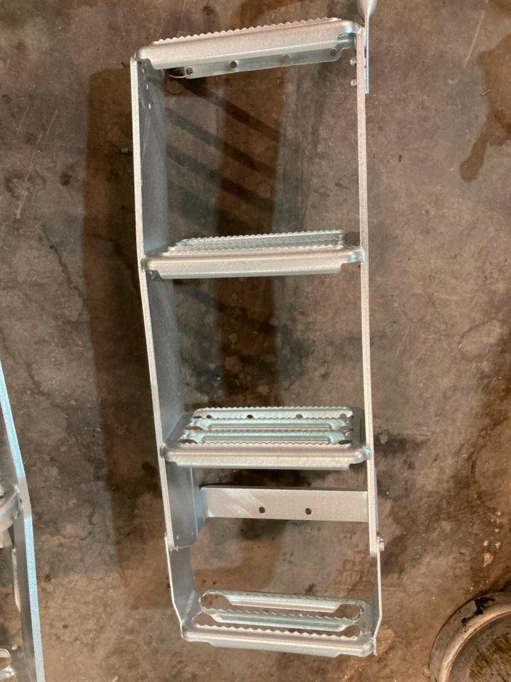 6ee4da58-81df-42bc-b01e-8735ff1c753f Deutz Fahr Agrotron 6185 instap rechts - Afbeelding 1